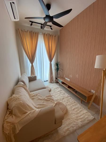 Servis Apartment untuk Dijual di The Glenz @ Glenmarie - Josephine Chou - Living Room - PropertyGuru.com.my