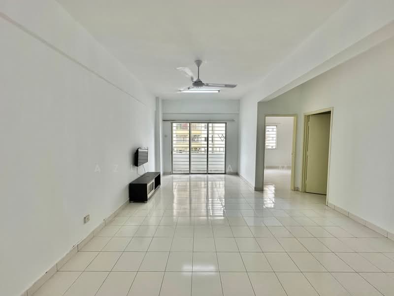 Condominium for Sale at Vista Mutiara - Azli Ibrahim - Living Room - PropertyGuru.com.my