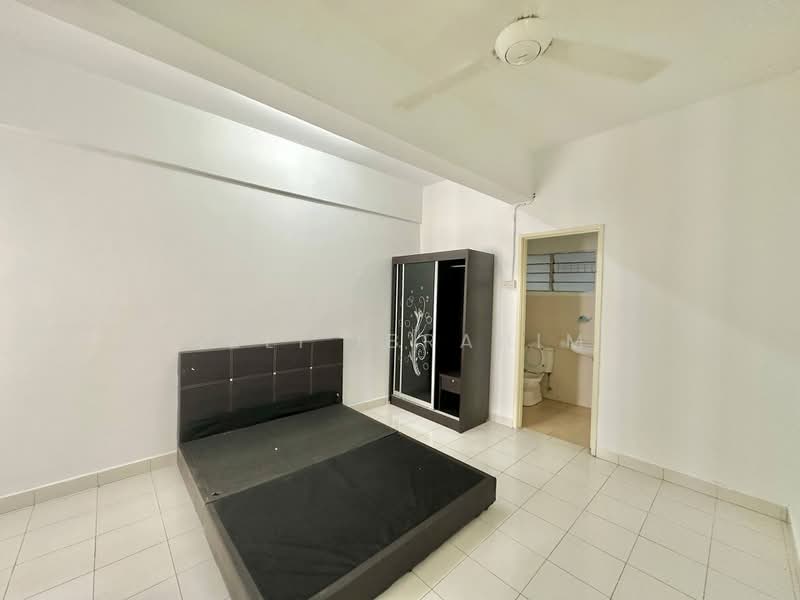 Condominium for Sale at Vista Mutiara - Azli Ibrahim - Bedroom - PropertyGuru.com.my