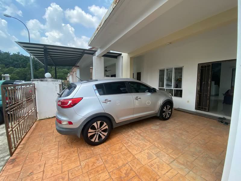 2-storey Terraced House for Rent in Puncak Bestari (Puncak Alam) - Lucas Loh - Exterior - PropertyGuru.com.my