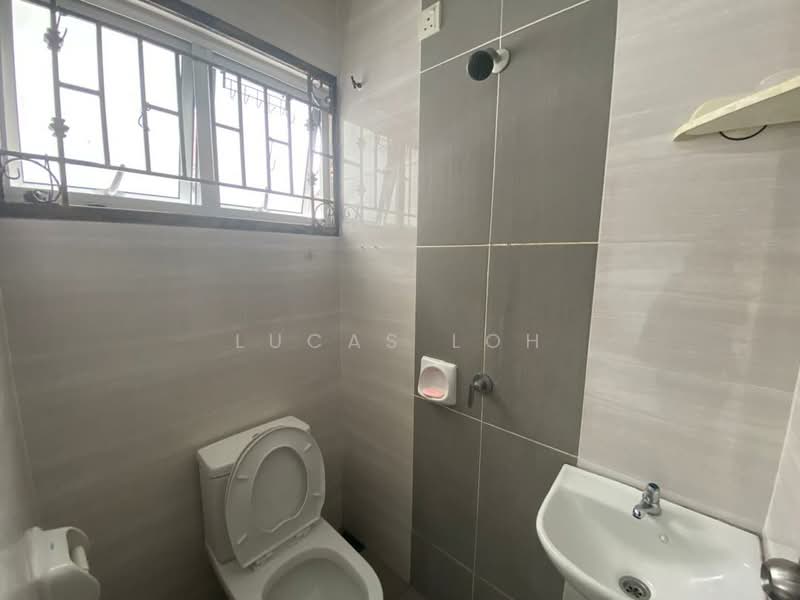 2-storey Terraced House for Rent in Puncak Bestari (Puncak Alam) - Lucas Loh - Bathroom - PropertyGuru.com.my