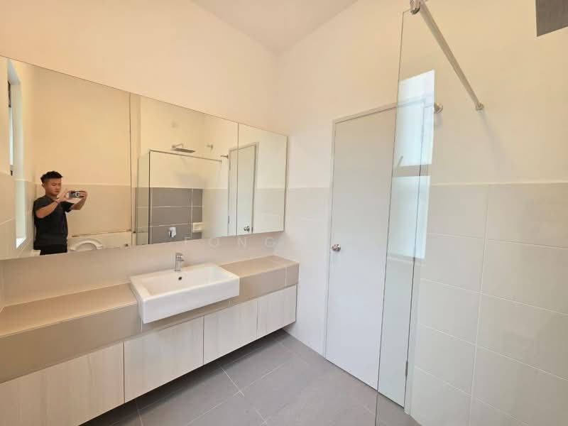 Rumah Teres 2-Tingkat untuk Dijual di Gerbang Nusajaya (Iskandar Puteri (Nusajaya)) - Fong Lik - Bathroom - PropertyGuru.com.my