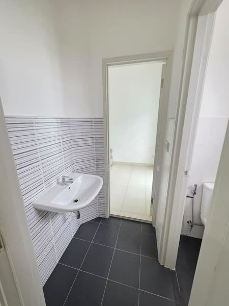 Rumah Teres 2-Tingkat untuk Dijual di Gerbang Nusajaya (Iskandar Puteri (Nusajaya)) - Fong Lik - Bathroom - PropertyGuru.com.my