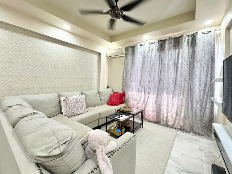 Apartment for Sale at Pangsapuri Seri Pinang - Azli Ibrahim - Living Room - PropertyGuru.com.my