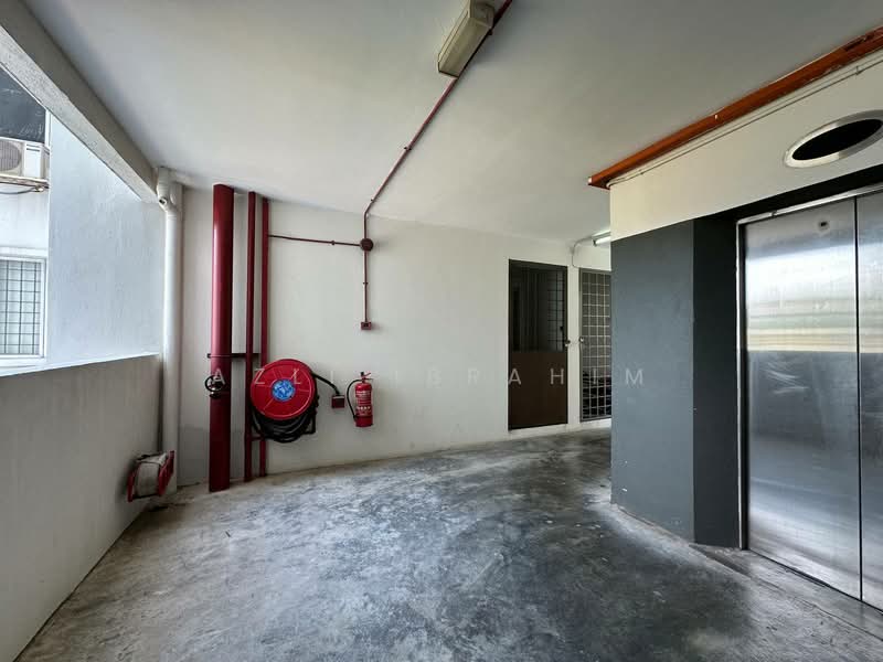 Apartment for Sale at Pangsapuri Seri Pinang - Azli Ibrahim - Corridor - PropertyGuru.com.my