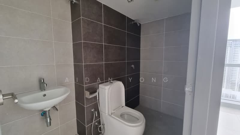 Servis Apartment untuk Dijual di Pinnacle Petaling Jaya - Aidan Yong - Bathroom - PropertyGuru.com.my