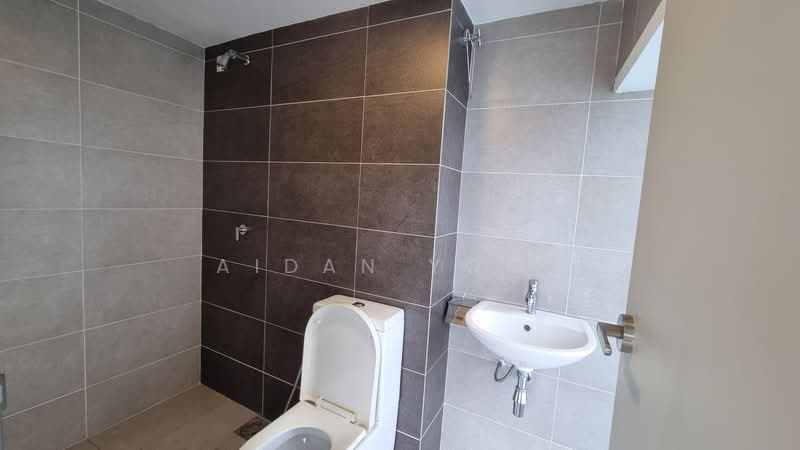 Servis Apartment untuk Dijual di Pinnacle Petaling Jaya - Aidan Yong - Bathroom - PropertyGuru.com.my