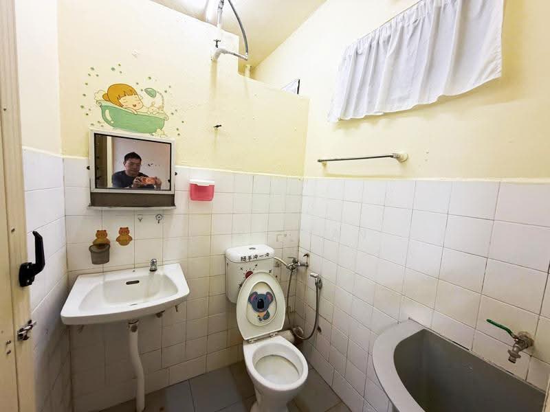 Apartment for Rent at Desa Daya - Jerry Tan - Bathroom - PropertyGuru.com.my