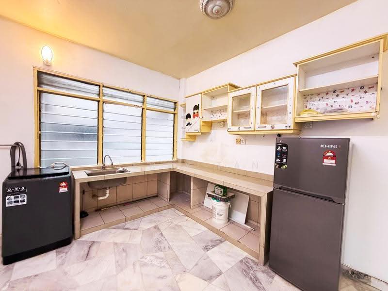 Apartment for Rent at Desa Daya - Jerry Tan - Kitchen - PropertyGuru.com.my