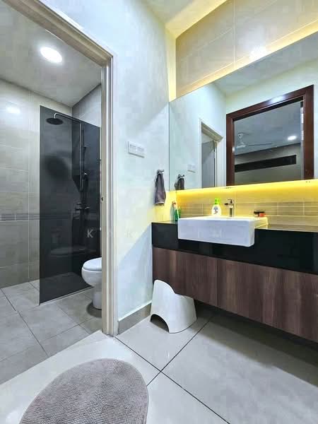 Rumah Kluster untuk Dijual di Taman Gaya (Ulu Tiram) - Karl Lim - Bathroom - PropertyGuru.com.my