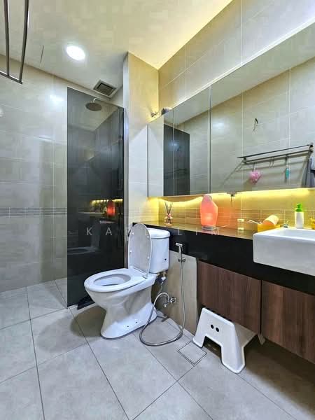 Rumah Kluster untuk Dijual di Taman Gaya (Ulu Tiram) - Karl Lim - Bathroom - PropertyGuru.com.my