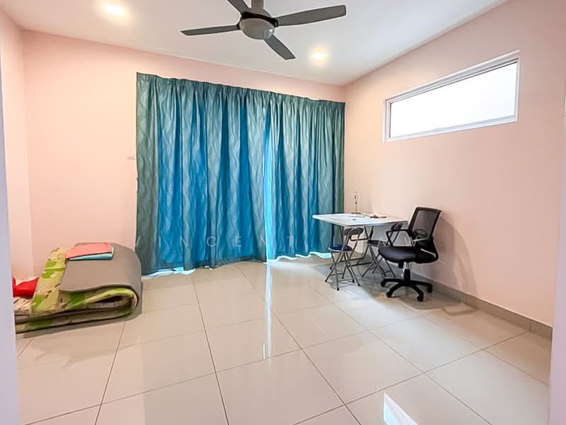3-storey Terraced House for Sale in Petaling Jaya (Selangor) - Vincent Liaw - Study - PropertyGuru.com.my