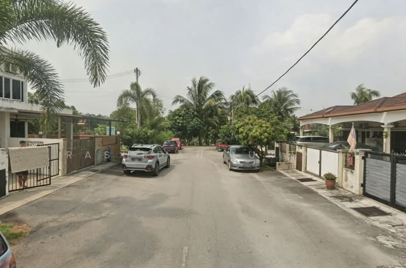 2-storey Terraced House for Sale in Taman Sijangkang Permai (Telok Panglima Garang) - Rashidah Juremi - Exterior - PropertyGuru.com.my