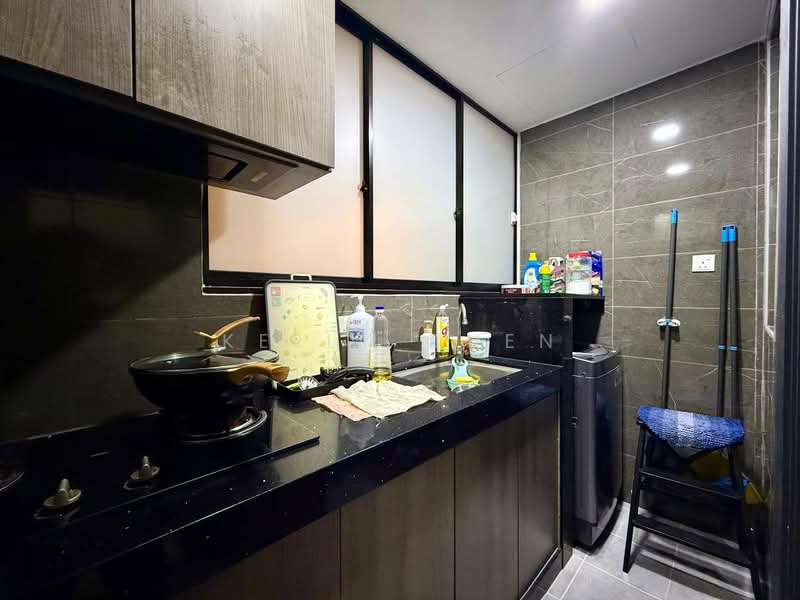 Kediaman Servis untuk Disewa di Southkey Mosaic - Kelly Chen - Kitchen - PropertyGuru.com.my