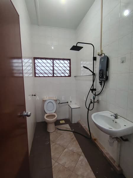 2-storey Terraced House for Rent in Taman Anggerik (Johor Bahru) - Samuel Lee - Bathroom - PropertyGuru.com.my