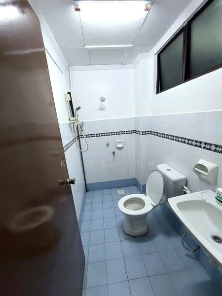 Kondominium untuk Dijual di Skudai Villa - Karl Lim - Bathroom - PropertyGuru.com.my