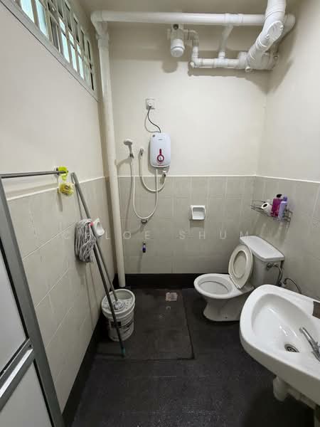 Pangsapuri untuk Disewa di Lake View Suites - Chloe Shum - Bathroom - PropertyGuru.com.my