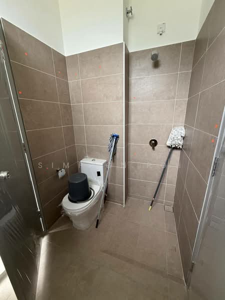 Rumah Teres untuk Dijual di Taman Ponderosa (Johor Bahru) - Simpson Poh - Bathroom - PropertyGuru.com.my