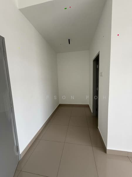 Rumah Teres untuk Dijual di Taman Ponderosa (Johor Bahru) - Simpson Poh - Corridor - PropertyGuru.com.my