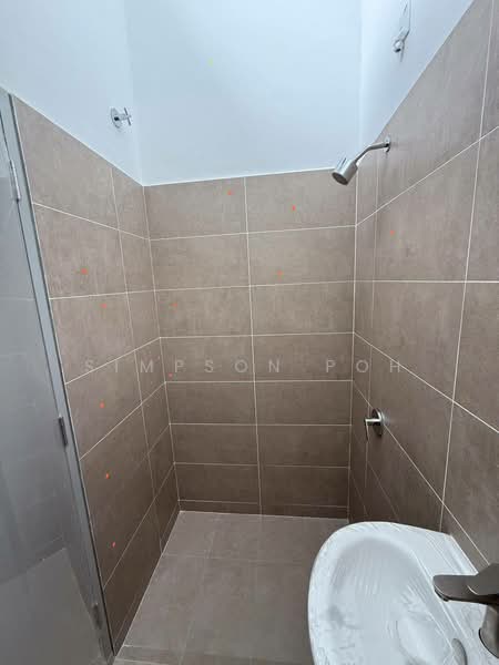 Rumah Teres untuk Dijual di Taman Ponderosa (Johor Bahru) - Simpson Poh - Bathroom - PropertyGuru.com.my