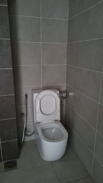 Servis Apartment untuk Dijual di Pinnacle Petaling Jaya - Aidan Yong - Bathroom - PropertyGuru.com.my