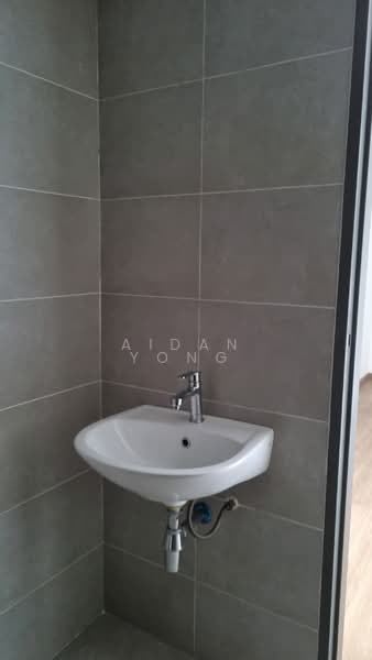 Servis Apartment untuk Dijual di Pinnacle Petaling Jaya - Aidan Yong - Bathroom - PropertyGuru.com.my