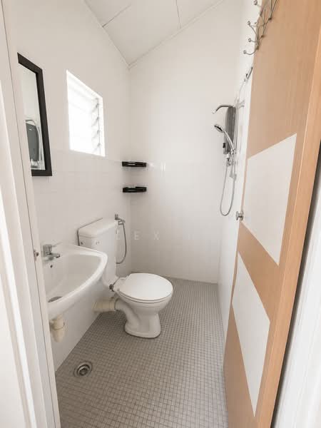 Rumah Teres untuk Disewa di Desa Setapak (Wangsa Maju) - Alex Ho - Bathroom - PropertyGuru.com.my