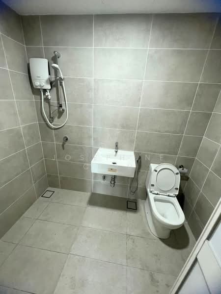 Servis Apartment untuk Dijual di The Glenz @ Glenmarie - Josephine Chou - Bathroom - PropertyGuru.com.my