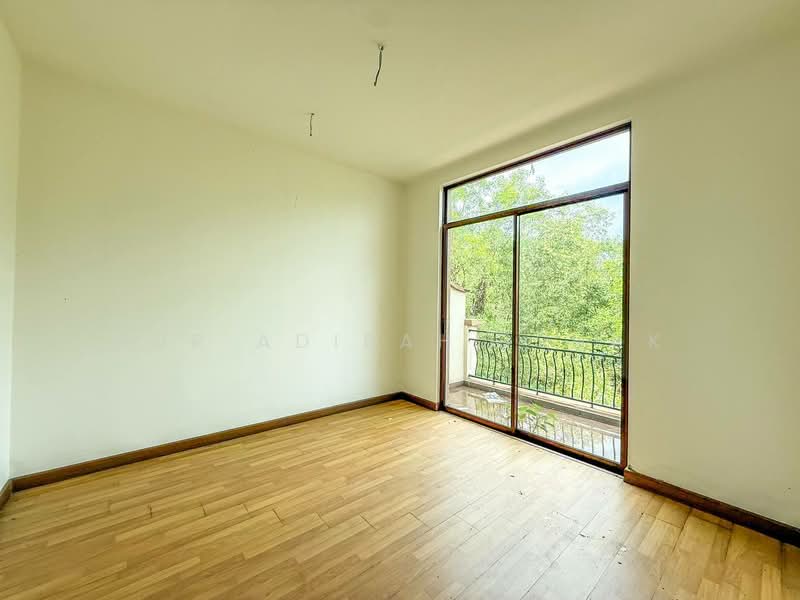 3-storey Terraced House for Sale in Diamond City (Semenyih) - Nur Adibah Ishak - PropertyGuru.com.my