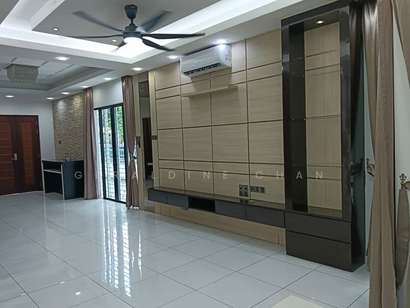 Rumah Berkembar untuk Disewa di 16 Sierra (Puchong) - Geraldine Chan - Living Room - PropertyGuru.com.my