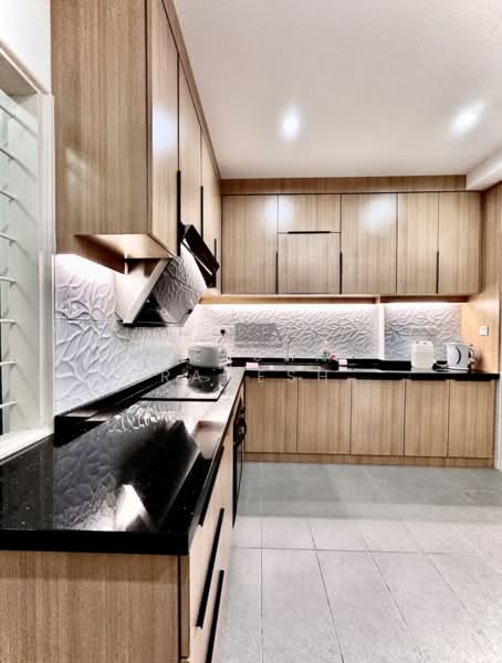 Condominium for Rent at Marina Bay Condominium - Ressha Ramesh - Kitchen - PropertyGuru.com.my