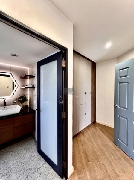 Condominium for Rent at Marina Bay Condominium - Ressha Ramesh - Bathroom - PropertyGuru.com.my