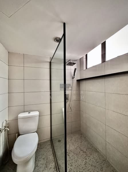 Condominium for Rent at Marina Bay Condominium - Ressha Ramesh - Bathroom - PropertyGuru.com.my