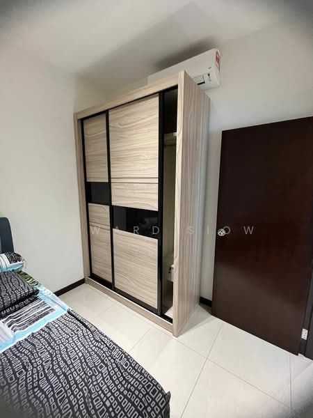 Servis Apartment untuk Disewa di Molek Regency - Edward Siow - Bedroom - PropertyGuru.com.my