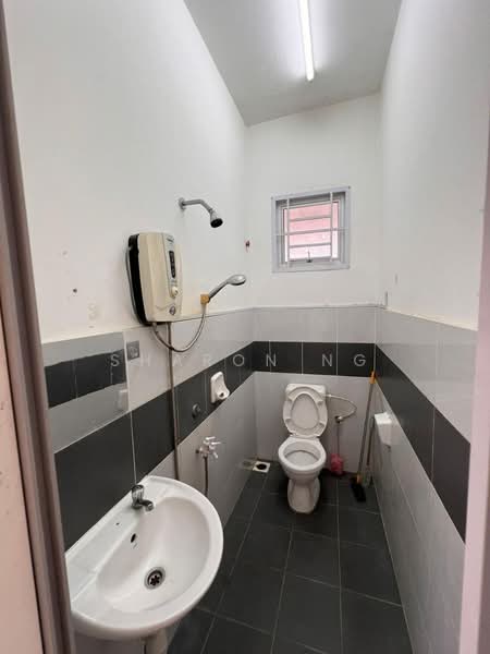 2-storey Terraced House for Sale in Setia Eco Gardens (Gelang Patah) - Sharon Ng - Bathroom - PropertyGuru.com.my