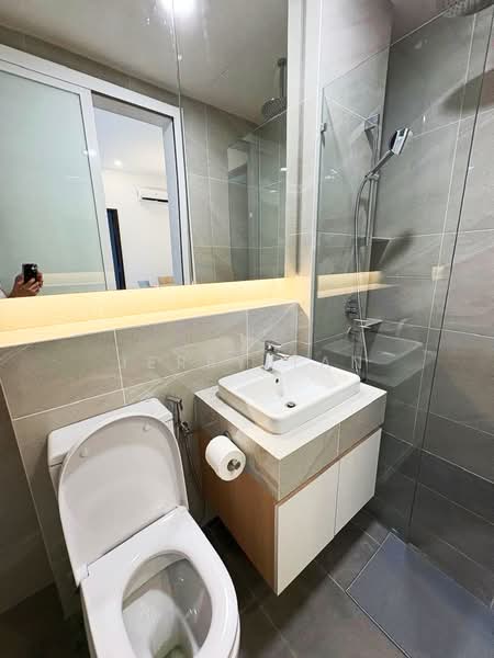 Kondominium untuk Disewa di Codrington Residence - Jerry Tan - Bathroom - PropertyGuru.com.my