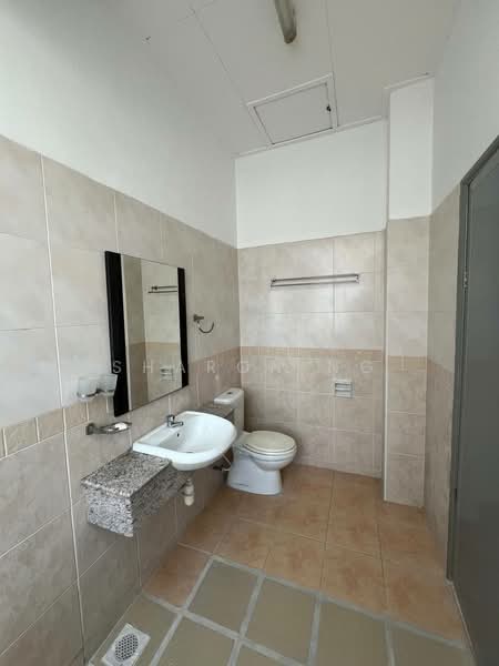 2-storey Terraced House for Sale in Taman Austin Perdana (Tebrau) - Sharon Ng - Bathroom - PropertyGuru.com.my