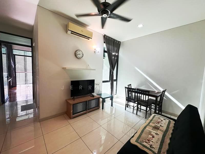 Kondominium untuk Disewa di The LIGHT COLLECTION II - Jerry Tan - Living Room - PropertyGuru.com.my