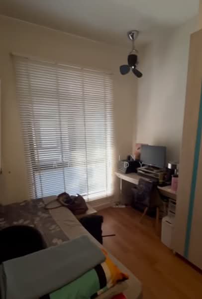 Servis Apartment untuk Disewa di Paramount Utropolis - Nazrin Affendy - Bedroom - PropertyGuru.com.my