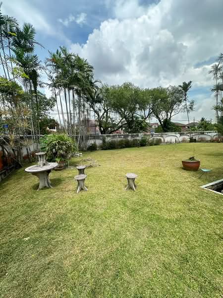 Bungalow for Sale in Taman Perling (Perling) - Wallace Ang - Garden - PropertyGuru.com.my
