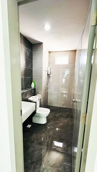 Kondominium untuk Disewa di Lucerne Residences - Jerry Tan - Bathroom - PropertyGuru.com.my