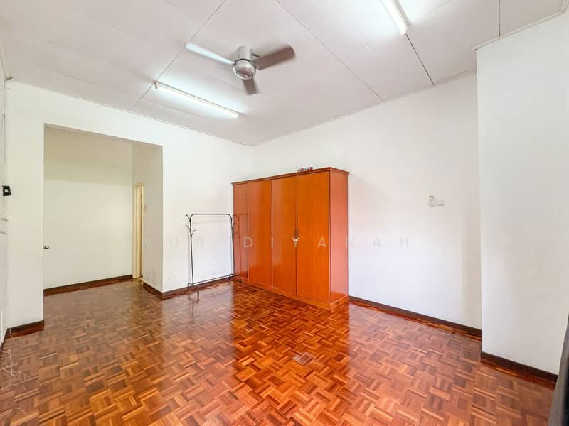 Terraced House for Sale in Bandar Kinrara Seksyen 5 (Bandar Kinrara) - Nur Diyanah - Interior - PropertyGuru.com.my