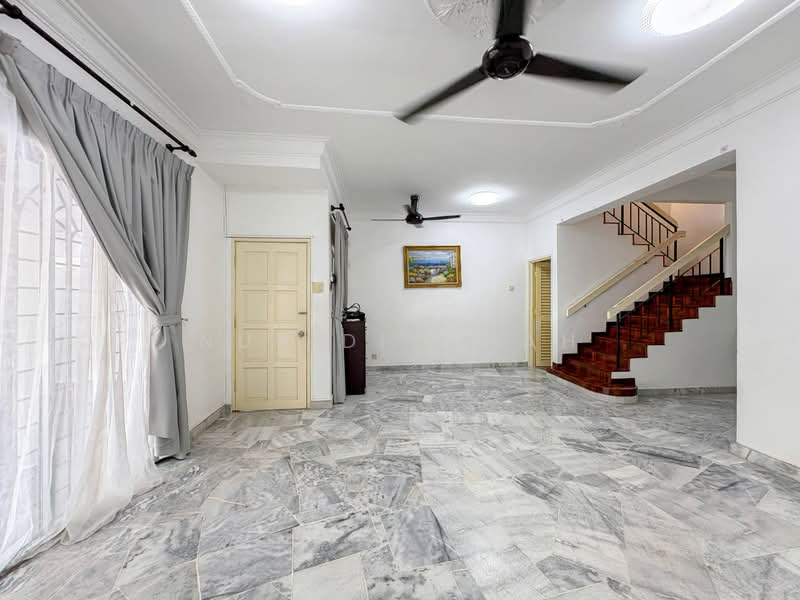 Terraced House for Sale in Bandar Kinrara Seksyen 5 (Bandar Kinrara) - Nur Diyanah - Living Room - PropertyGuru.com.my
