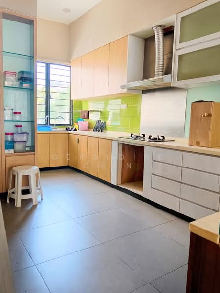 Rumah Teres 3 Tingkat untuk Dijual di Usj 1 (Subang Jaya) - Geraldine Chan - Kitchen - PropertyGuru.com.my