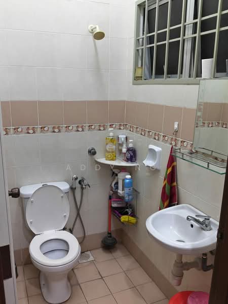 2-storey Terraced House for Rent in Taman Rakan (Kajang) - Addy Ng - Bathroom - PropertyGuru.com.my