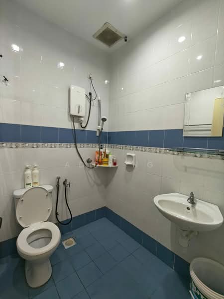 2-storey Terraced House for Rent in Taman Rakan (Kajang) - Addy Ng - Bathroom - PropertyGuru.com.my