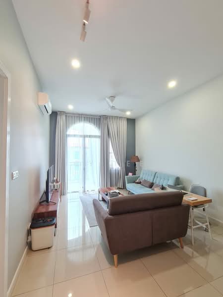 Kondominium untuk Disewa di Isle of Kamares - CY Tee - Living Room - PropertyGuru.com.my