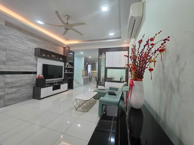 2-storey Terraced House for Sale in Setia Tropika (Johor Bahru) - Queenie Ng - Living Room - PropertyGuru.com.my
