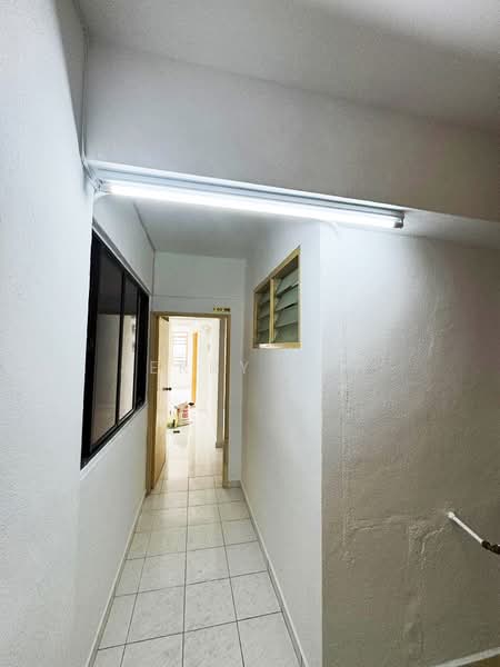 Pangsapuri untuk Disewa di Greenlane Heights Block 3 - Jerry Tan - Corridor - PropertyGuru.com.my