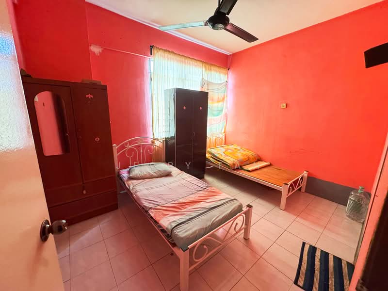 Pangsapuri untuk Disewa di Desa Bayan Apartment - Jerry Tan - Bedroom - PropertyGuru.com.my